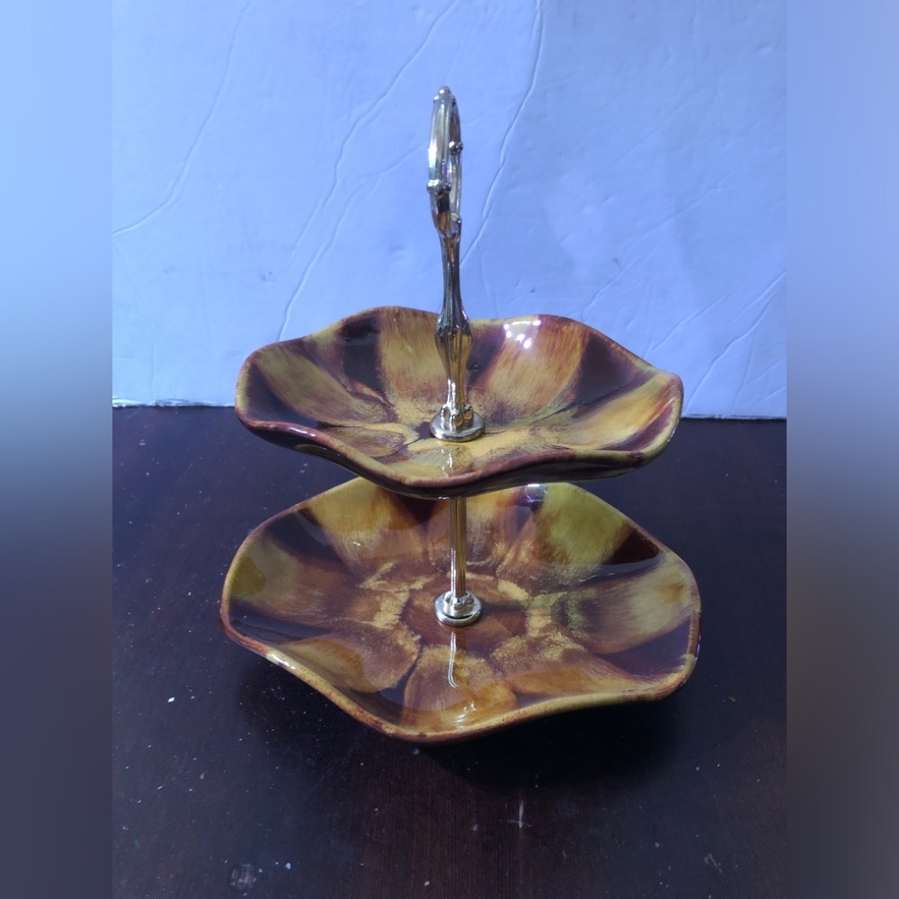 Vintage Blue Mountain Pottery Canada Harvest Gold Two Tier Food Stand.